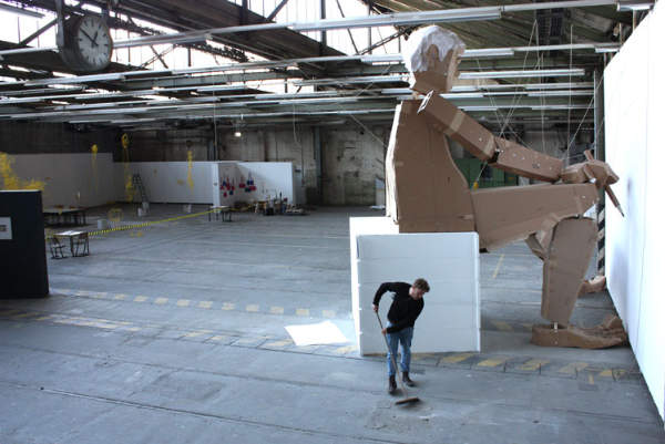 Sculpture participative, le grand artiste, julien Collieux